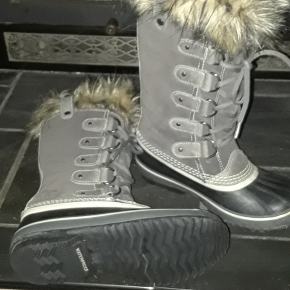 Women's SOREL "Joan of Artic" Boots - Picture 2 of 5